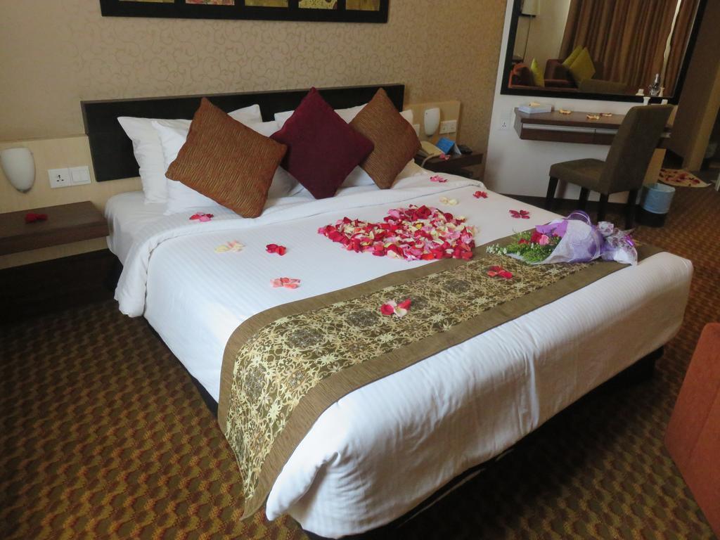 Rhr Hotel Каджанг Экстерьер фото
