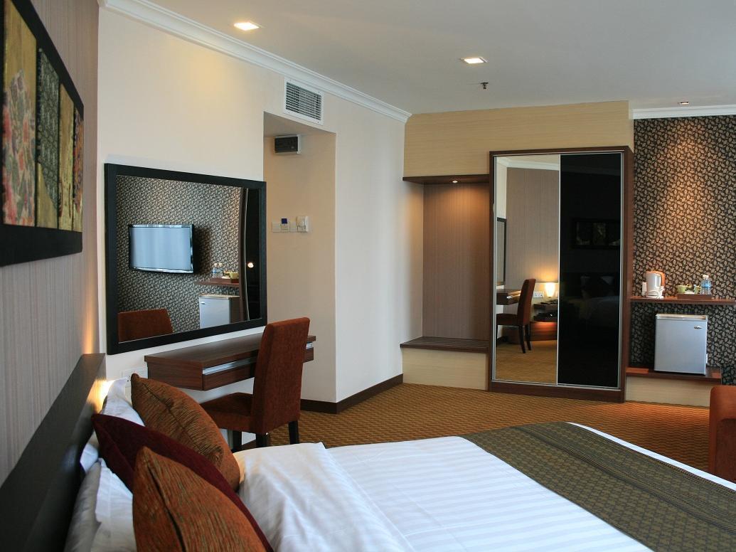 Rhr Hotel Каджанг Экстерьер фото