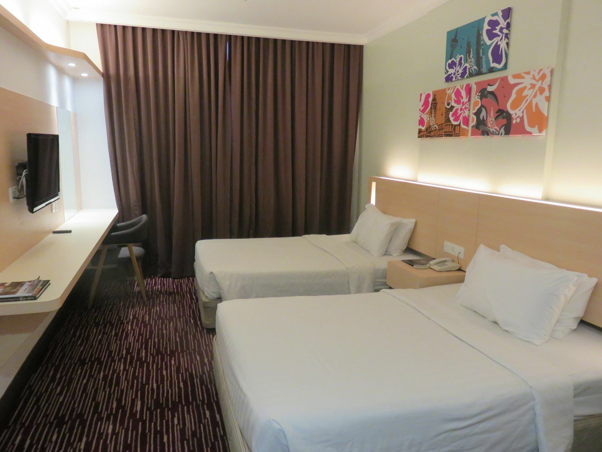 Rhr Hotel Каджанг Экстерьер фото