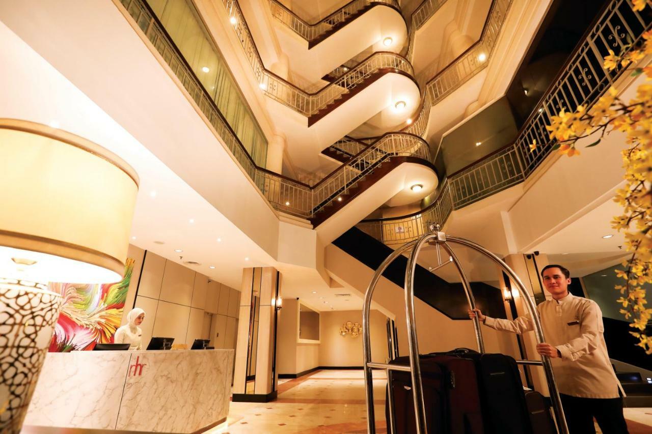 Rhr Hotel Каджанг Экстерьер фото